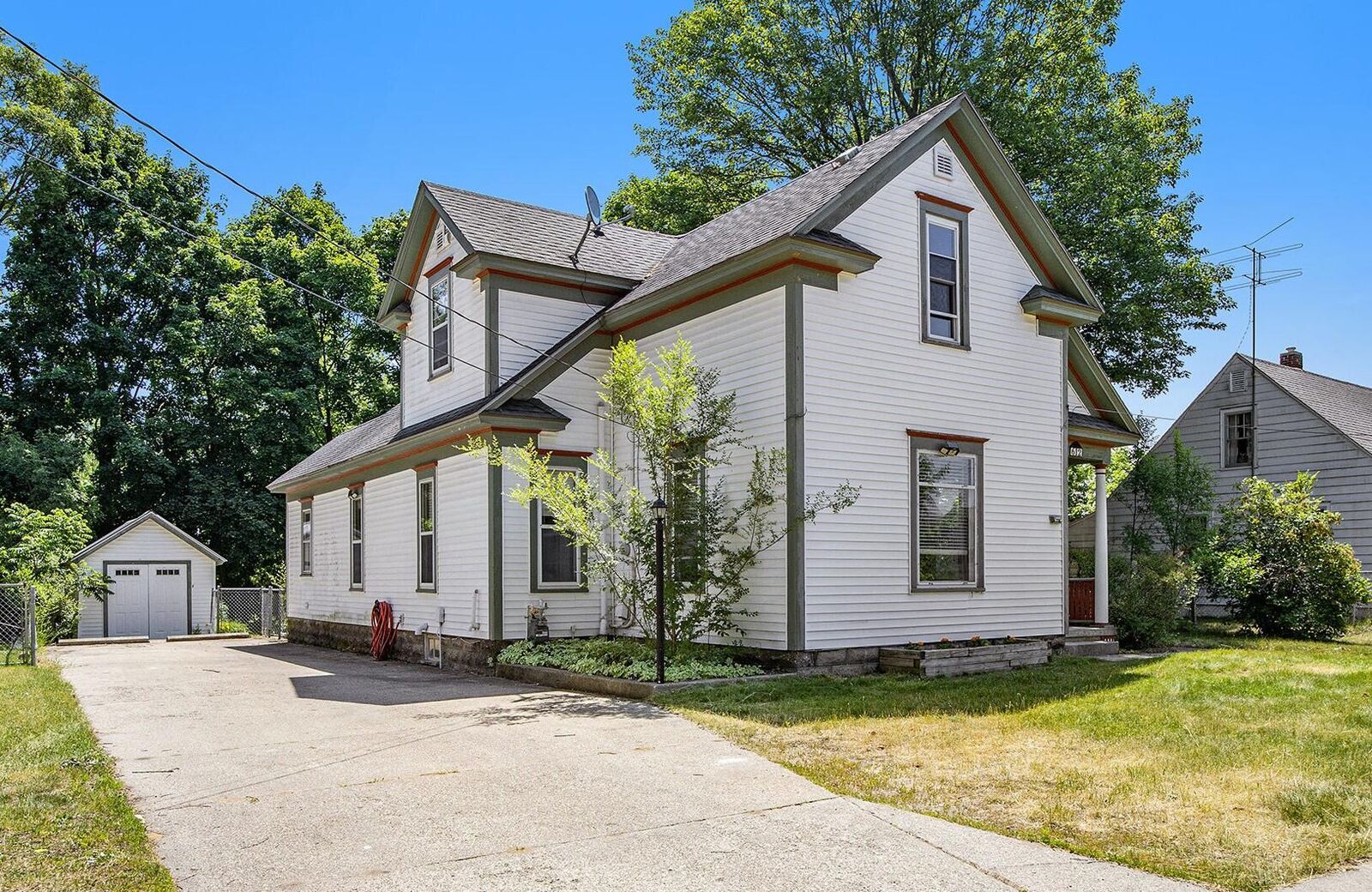 Property Photo: 612 N Barnard Street MI 48838