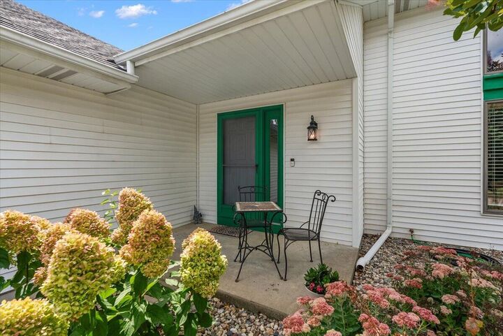Property Photo: 7070 Sandpiper Street MI 49024