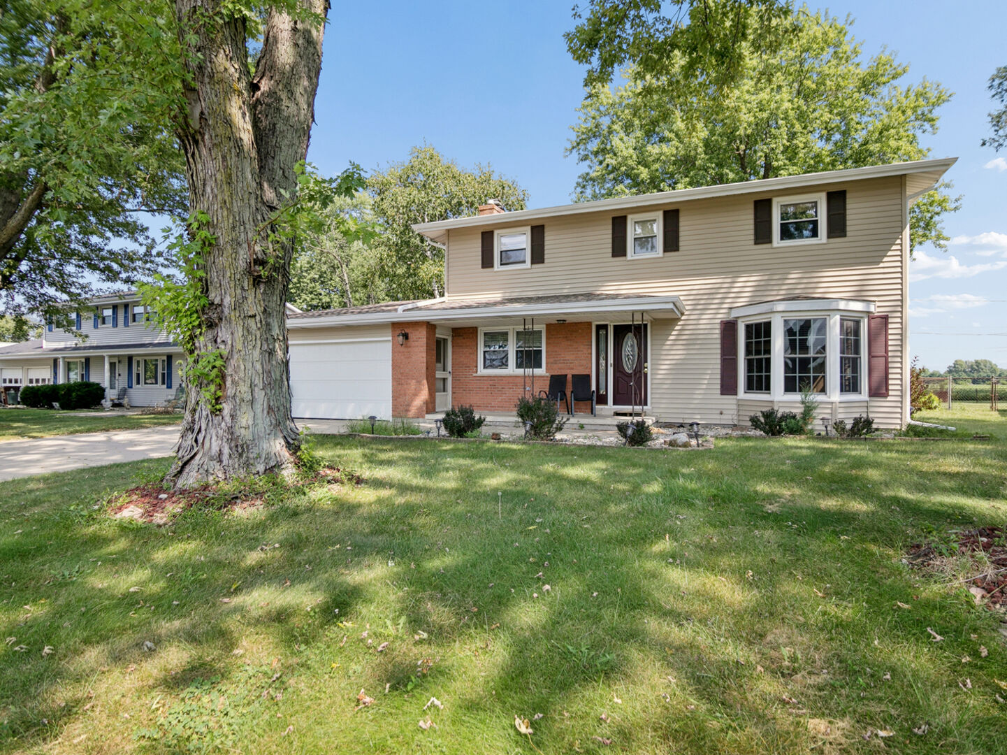 Property Photo:  