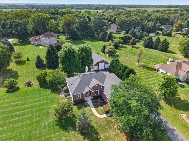 Property Photo: 17119 Fieldstone Drive IL 60152