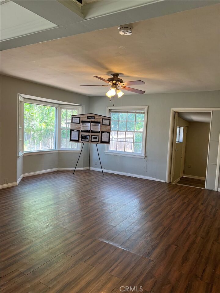 Property Photo:  9019 Noble Avenue  CA 91343 