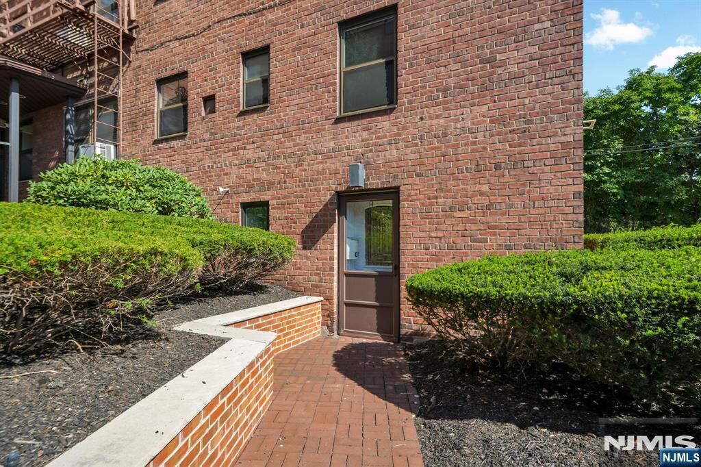 Property Photo:  130 Orient Way Cc  NJ 07070 