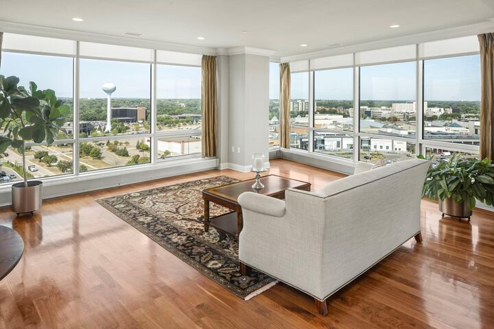 Property Photo: 3209 Galleria 1302 MN 55435