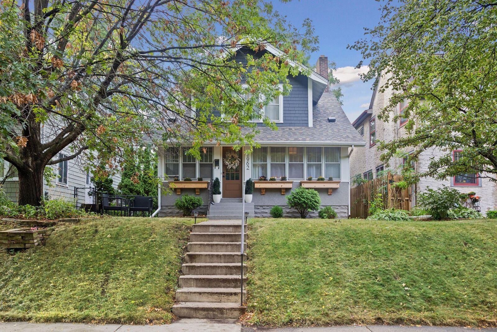 Property Photo:  1962 Juliet Avenue  MN 55105 