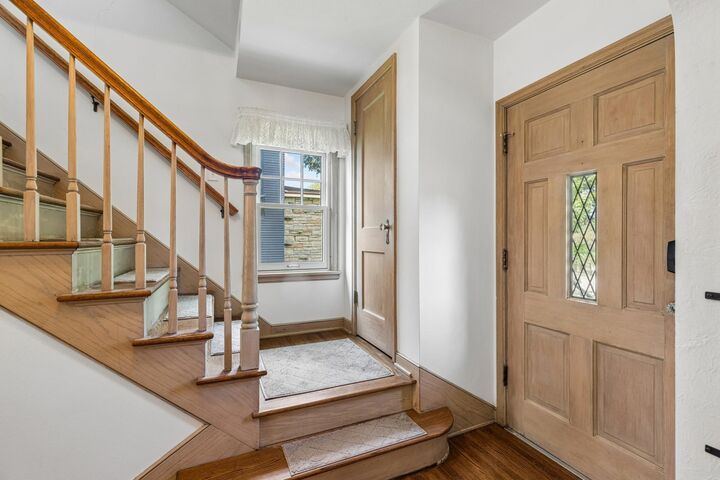 Property Photo:  1197 Como Boulevard W  MN 55103 
