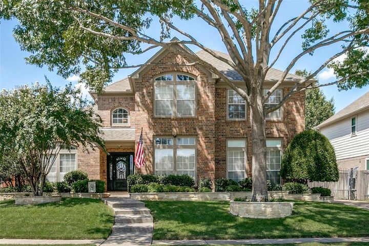Property Photo: 1628 Highland Oaks Drive TX 76248