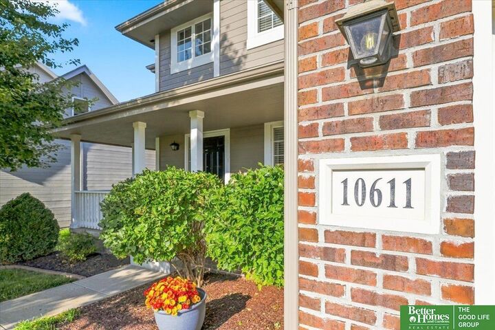 Property Photo:  10611 S 211th Street  NE 68028 