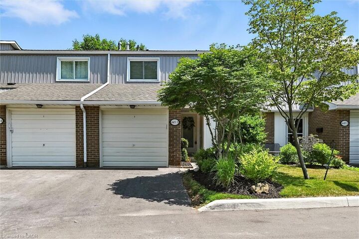 Property Photo:  445 Woodview Road 3  ON L7N 2Z9 