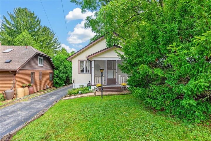Property Photo:  63 Robinson Street S  ON L3M 3C7 