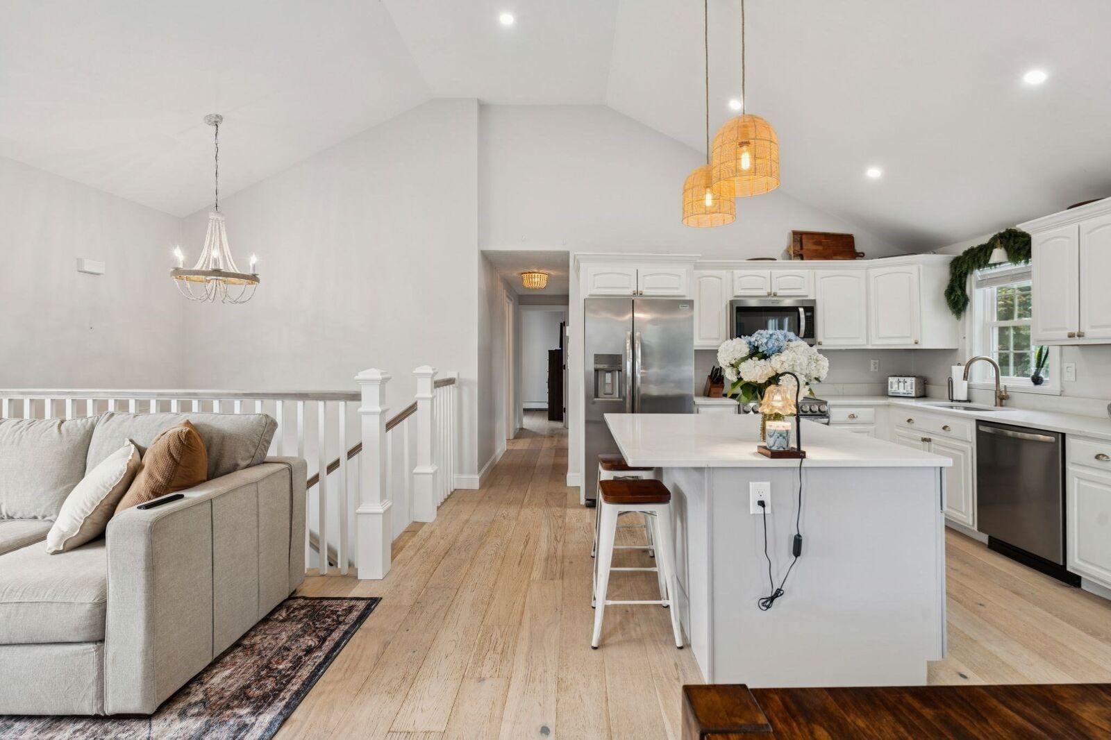 Property Photo:  8 Skyview Ln  MA 01801 