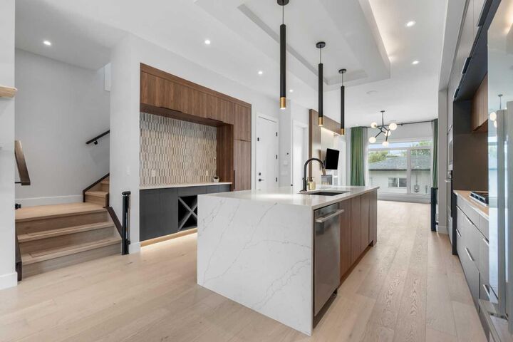 Property Photo:  2431 6 Avenue NW  AB T2N 0X5 