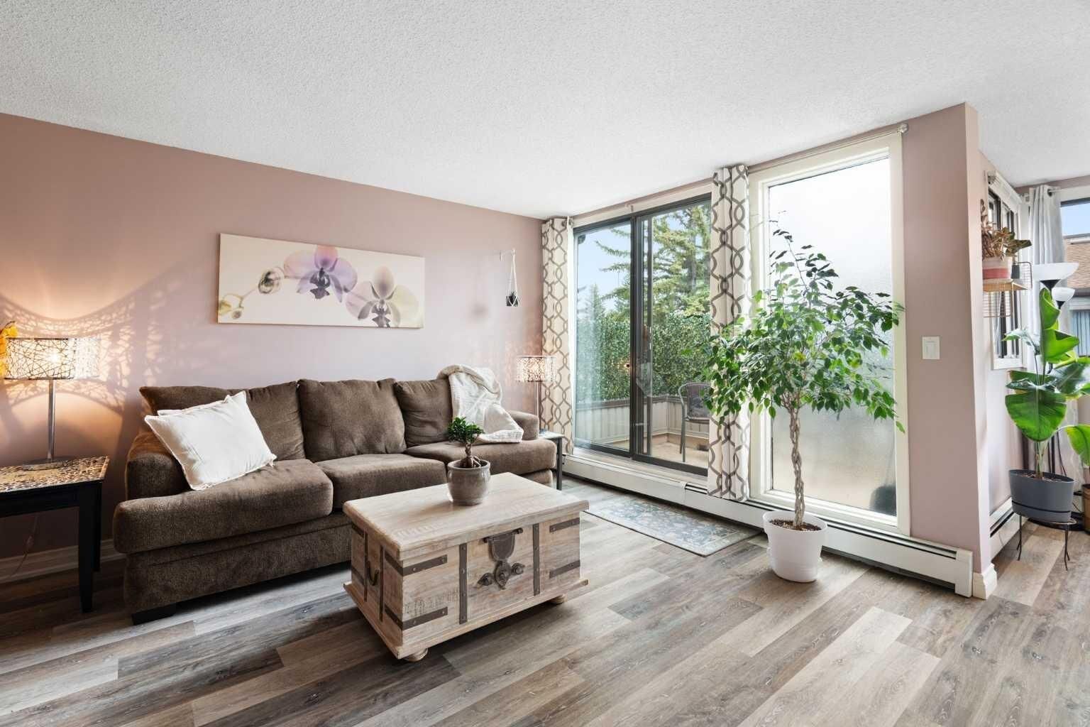 Property Photo:  2425 90 Avenue SW 314  AB T2V 4X8 