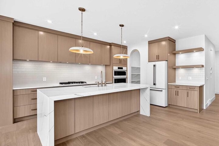 Property Photo:  111 West Grove Gate SW  AB T3H 1Z4 