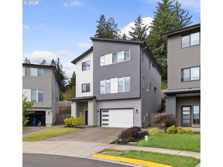 Property Photo:  9985 SE Elderberry St  OR 97086 