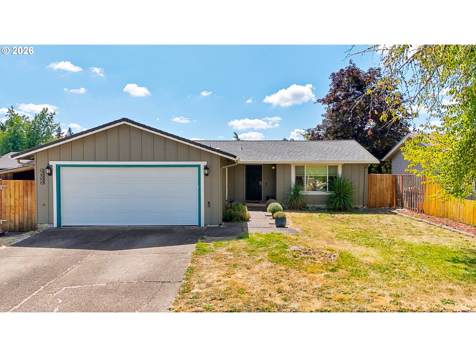 Property Photo:  2033 W Bryant Ave  OR 97424 
