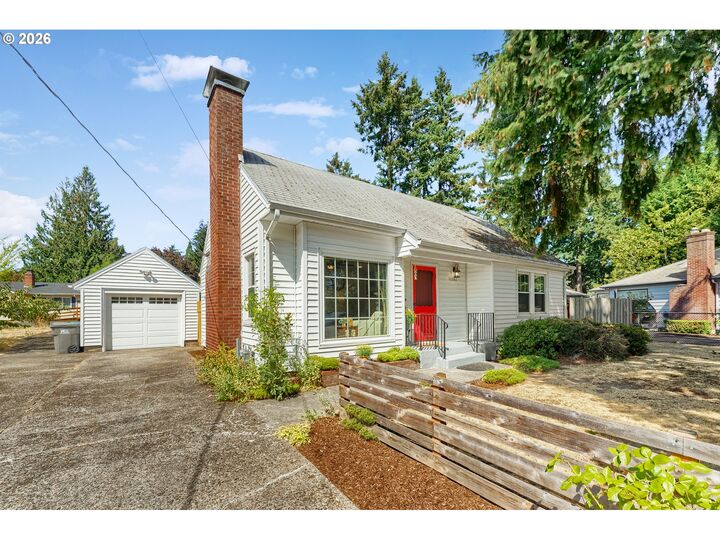 Property Photo:  11282 SE Pine Ct  OR 97216 