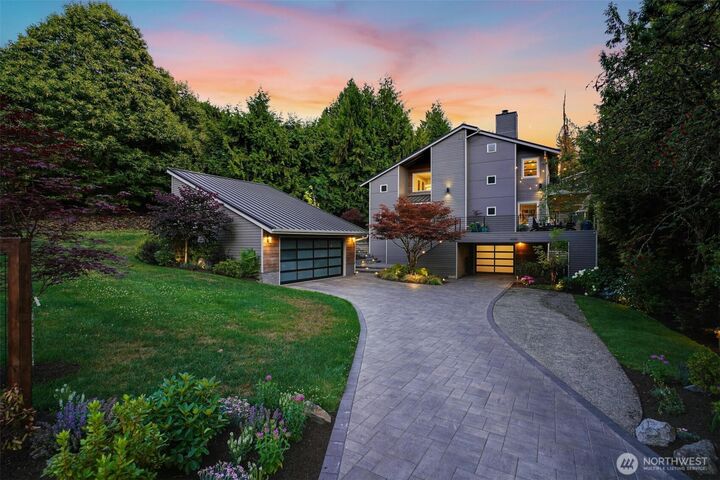 Property Photo: 6065 NE 135th Street WA 98034