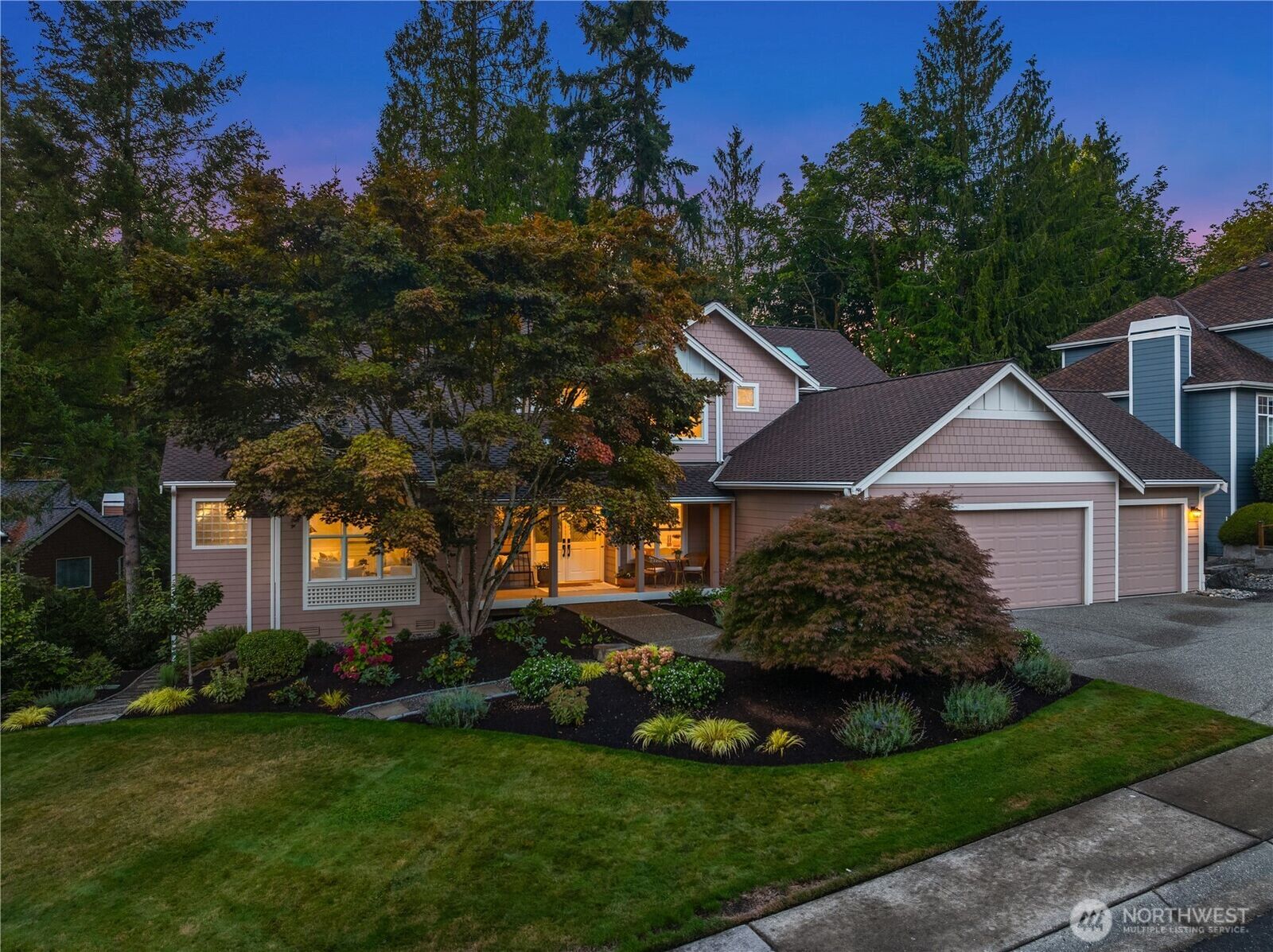 Property Photo: 17210 NE 26th Court WA 98052