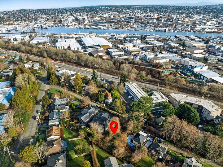 Property Photo: 4019 Burton Place W WA 98199