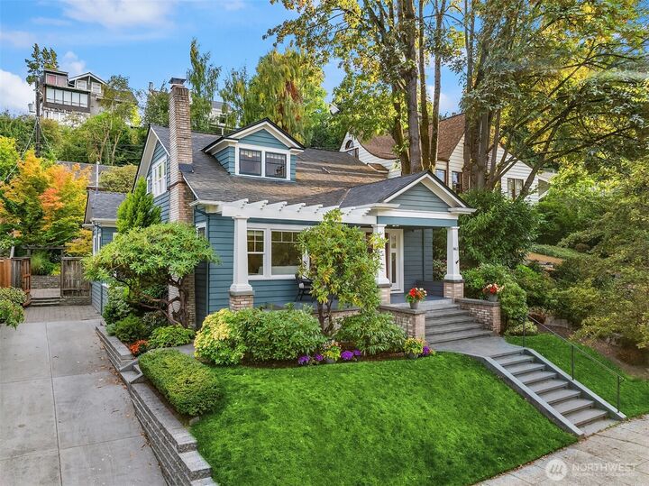 Property Photo:  863 E Gwinn Place  WA 98102 