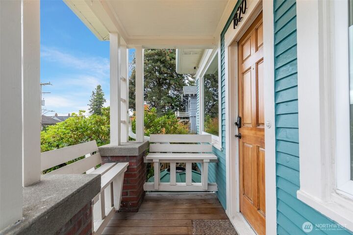 Property Photo:  1820 S Weller Street  WA 98144 