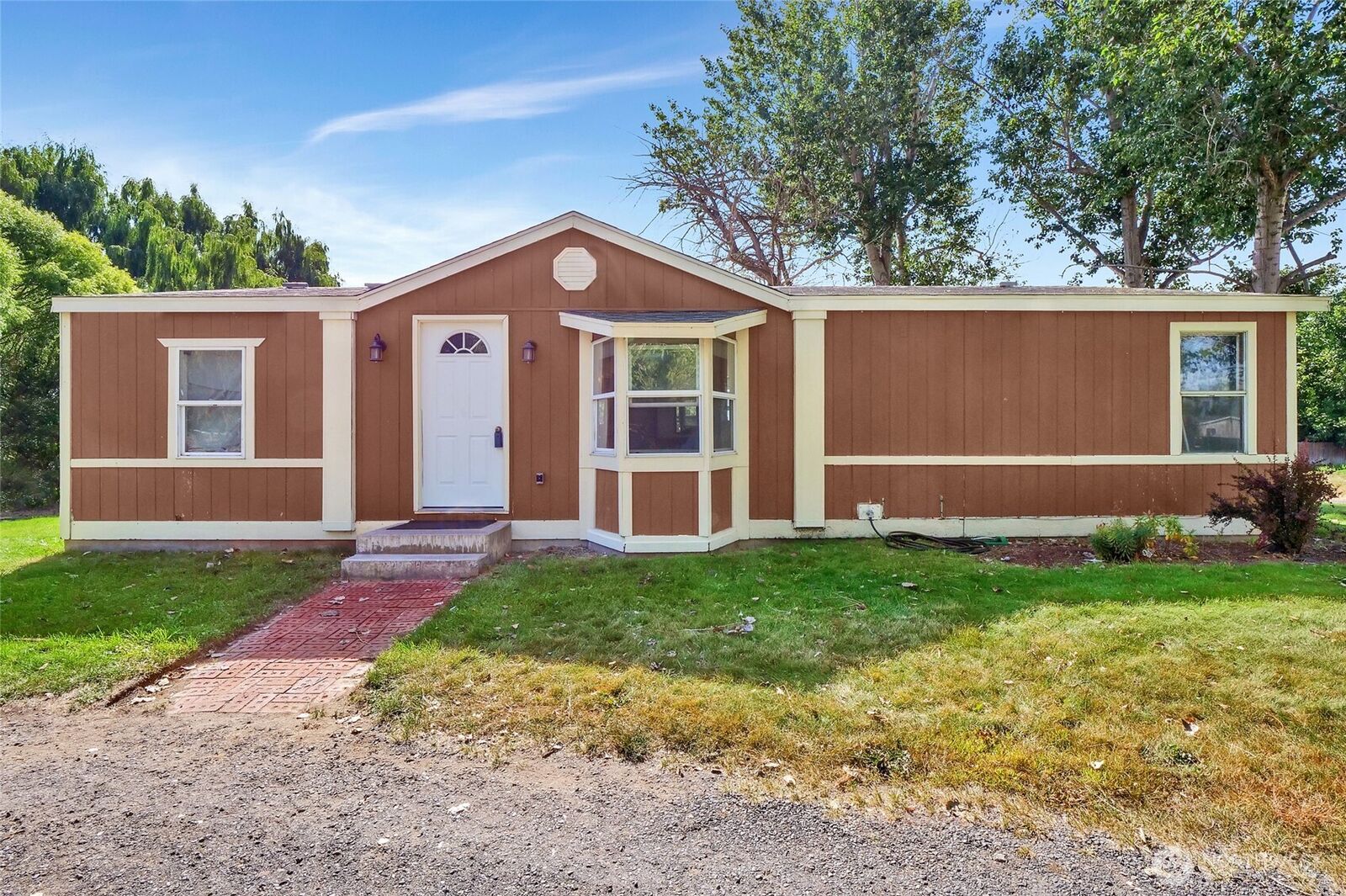 Property Photo:  11063  Road 4.4  NE  WA 98837 