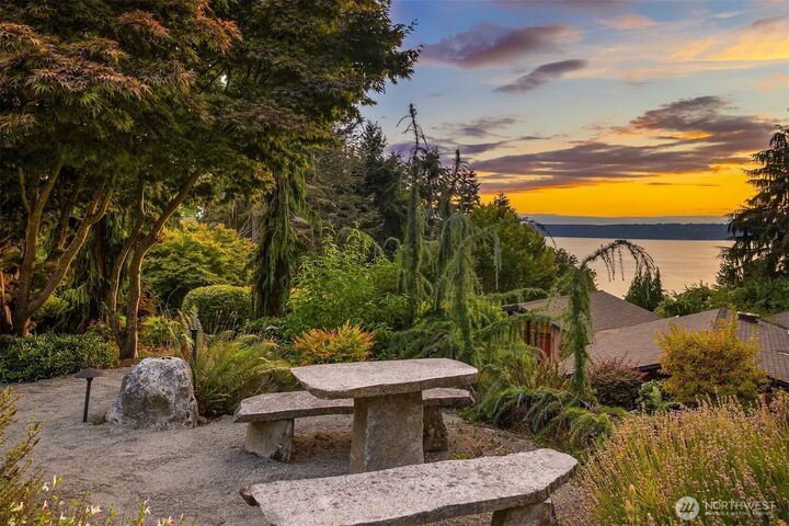 Property Photo: 2605 SW 151st Place WA 98166
