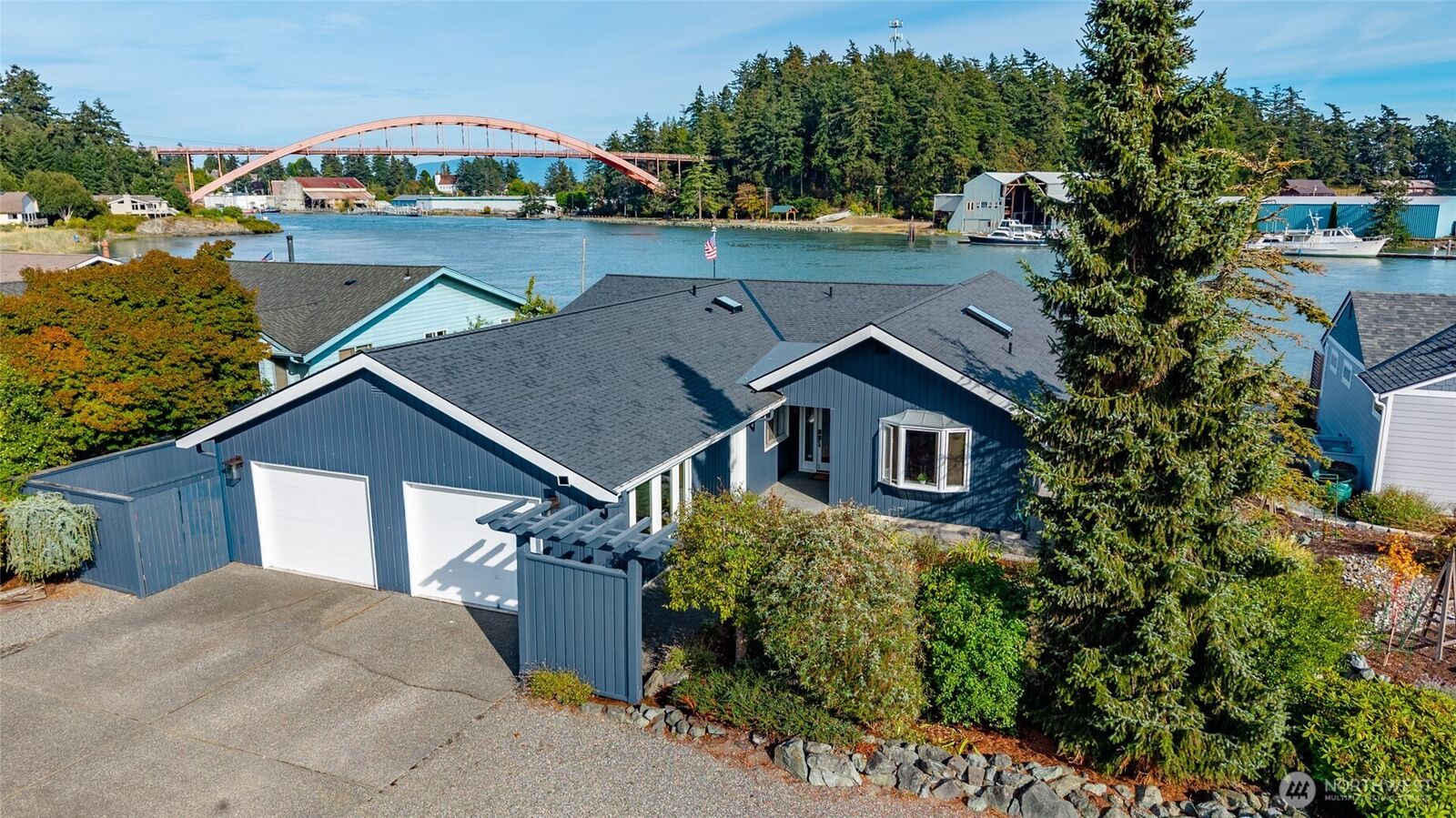 Property Photo:  104  Chinook Place  WA 98257 