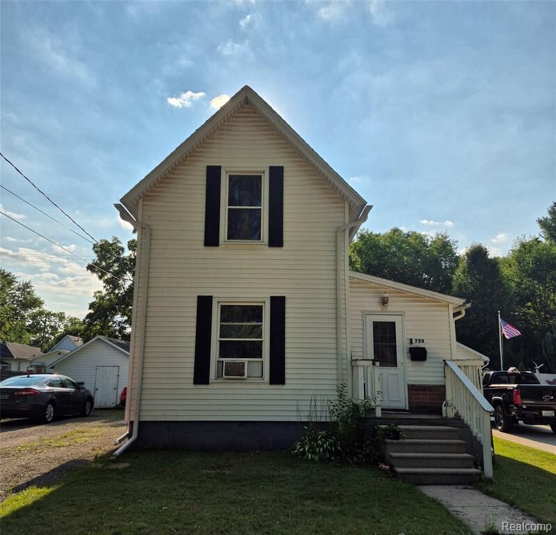 Property Photo: 728 Lingle Avenue MI 48867
