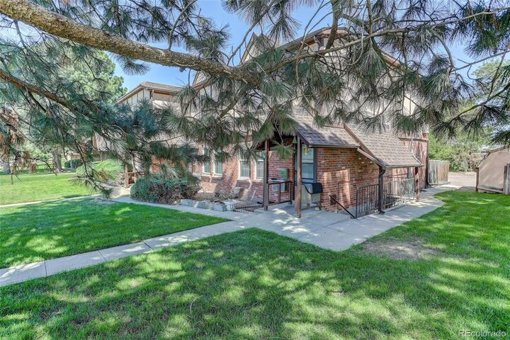 Property Photo:  956 S Iola Street  CO 80012 