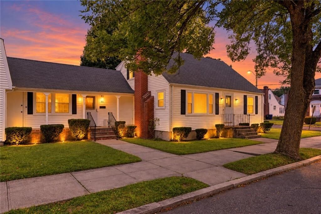 Property Photo:  85 Moorland Avenue  RI 02908 