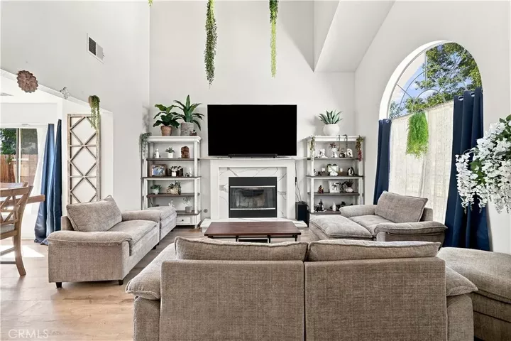 Property Photo:  1342 Lightcap Street  CA 93535 