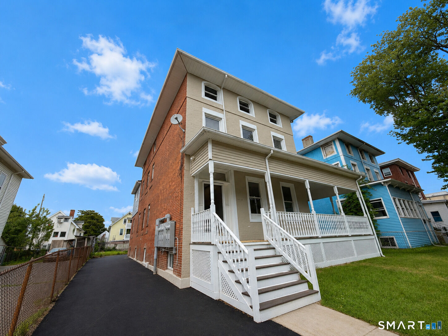 Property Photo: 206 Jefferson Street 3 CT 06106
