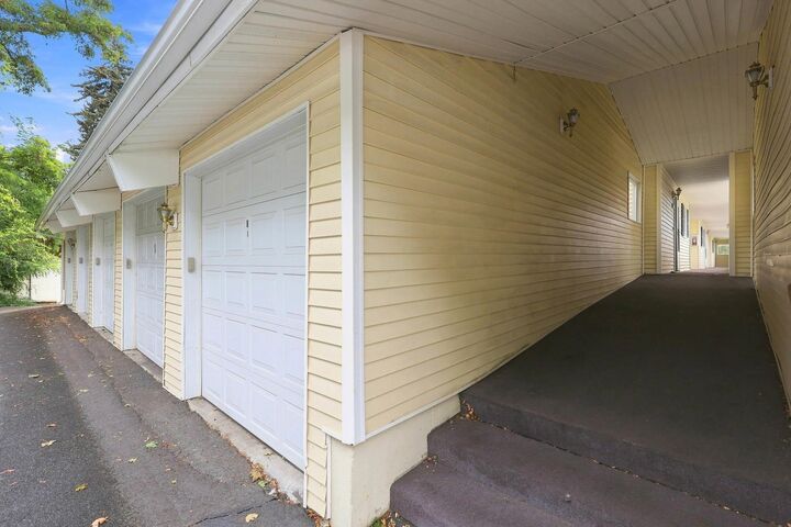 Property Photo:  222 N Hutchinson #202 Rd  WA 99212 