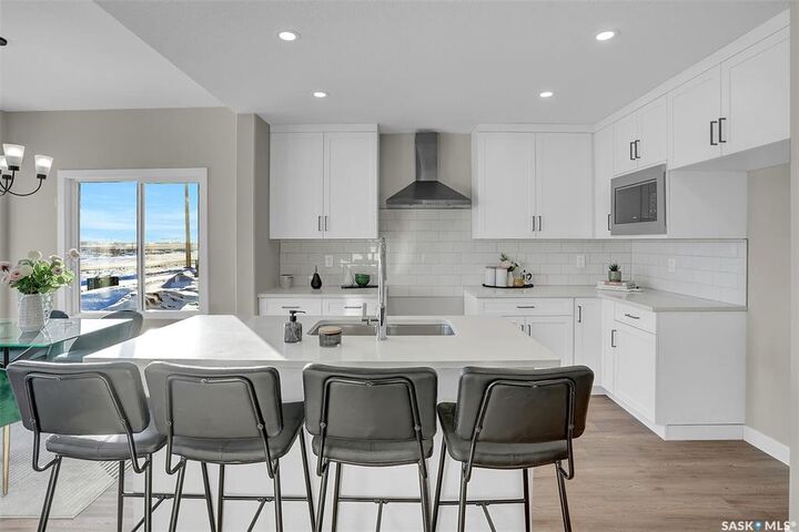 Property Photo:  321 Cockcroft Street  SK S7V 1Y9 