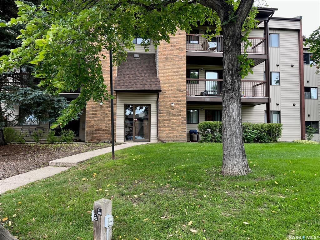 Property Photo:  285 Kingsmere Boulevard 301  SK S7J 4J6 