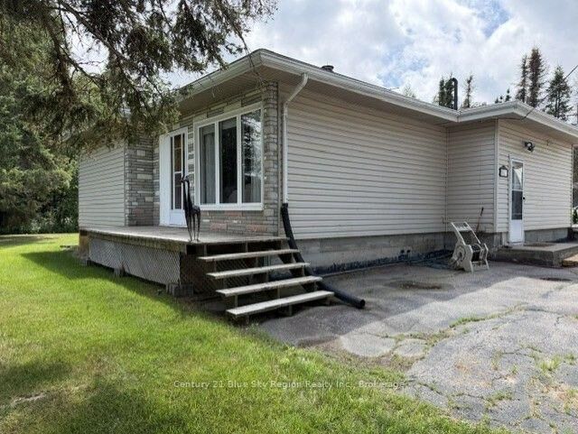 Property Photo:  5377 Highway 11 N/A N  ON P1B 8G3 