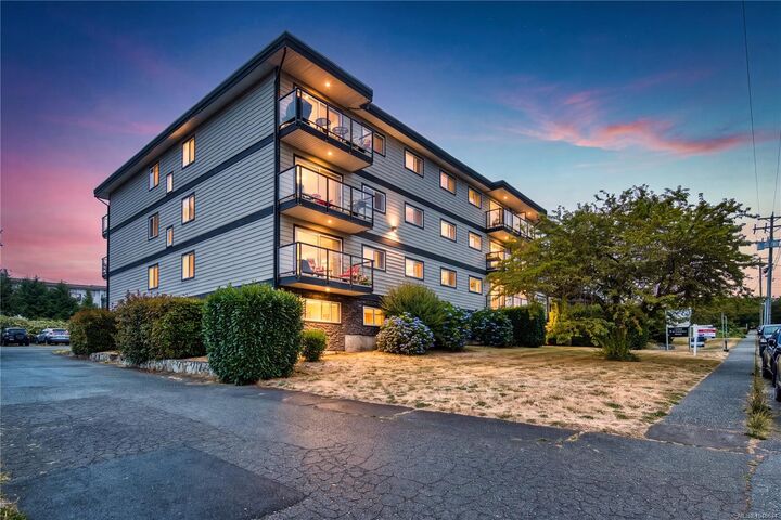 Property Photo:  218 Bayview Ave #110  BC V9G 1S9 