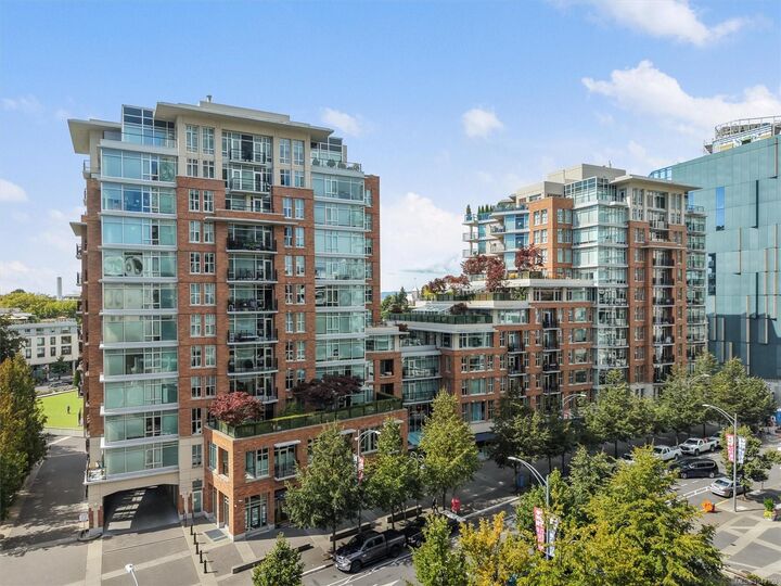 Property Photo: 737 Humboldt St #S305 BC V8W 4A4