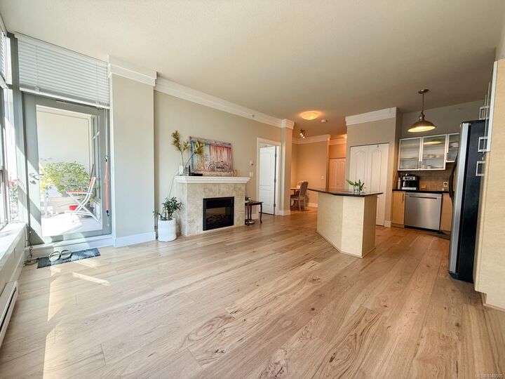 Property Photo:  845 Yates St #303  BC V8W 4A3 