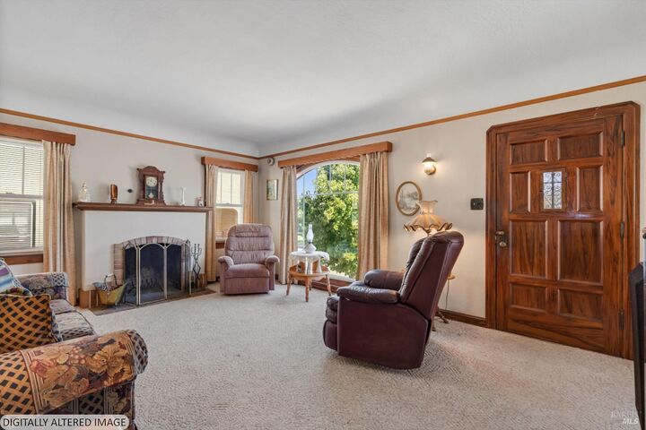 Property Photo:  