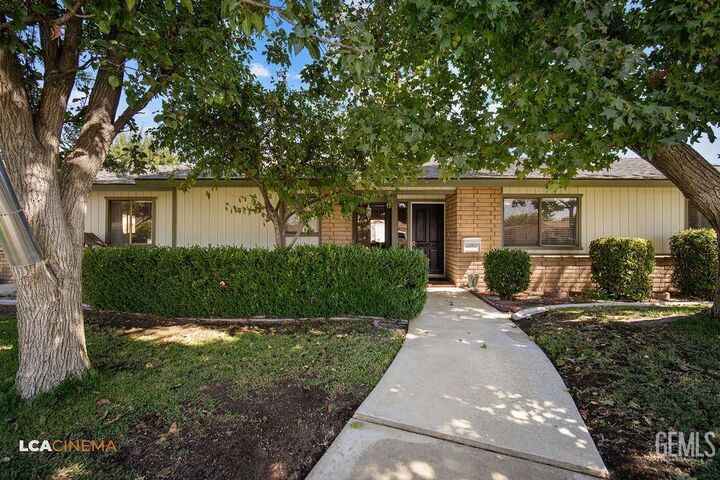 Property Photo: 270 Elm Street CA 93263