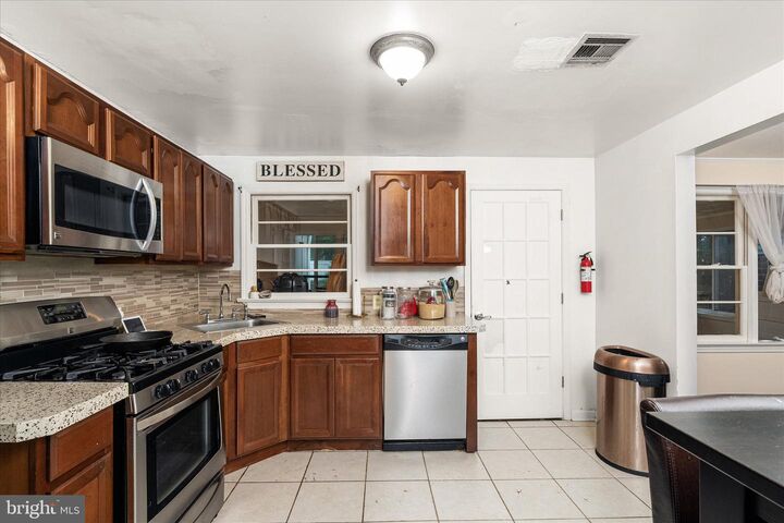 Property Photo:  153 Abernethy Drive  NJ 08618 