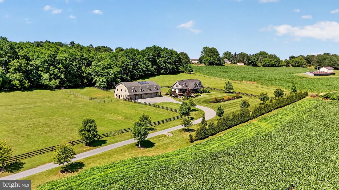 Property Photo:  409 Weaver Road  PA 17579 