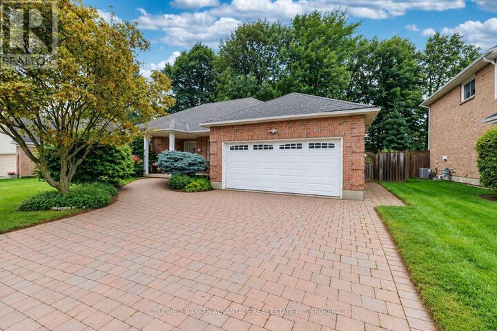 Property Photo: 8165 Mount Olive Crescent ON L2H 2Y9