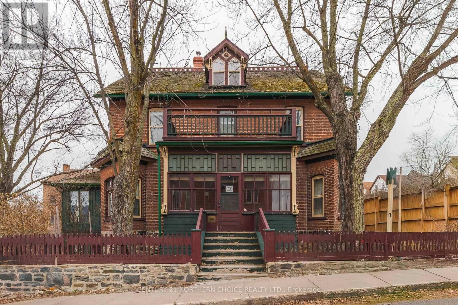 Property Photo:  127 Fifth Avenue South  ON P9N 2A3 