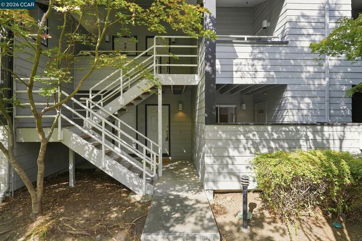 Property Photo:  3193 Wayside Plz 25  CA 94597 