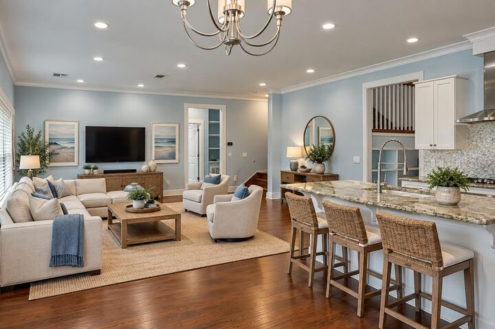 Property Photo:  219 Girard Avenue  FL 32548 