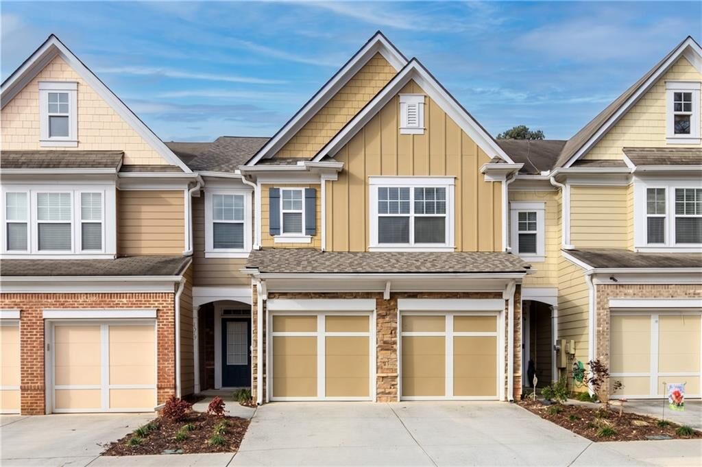 Property Photo:  1670 Granville Court  GA 30043 
