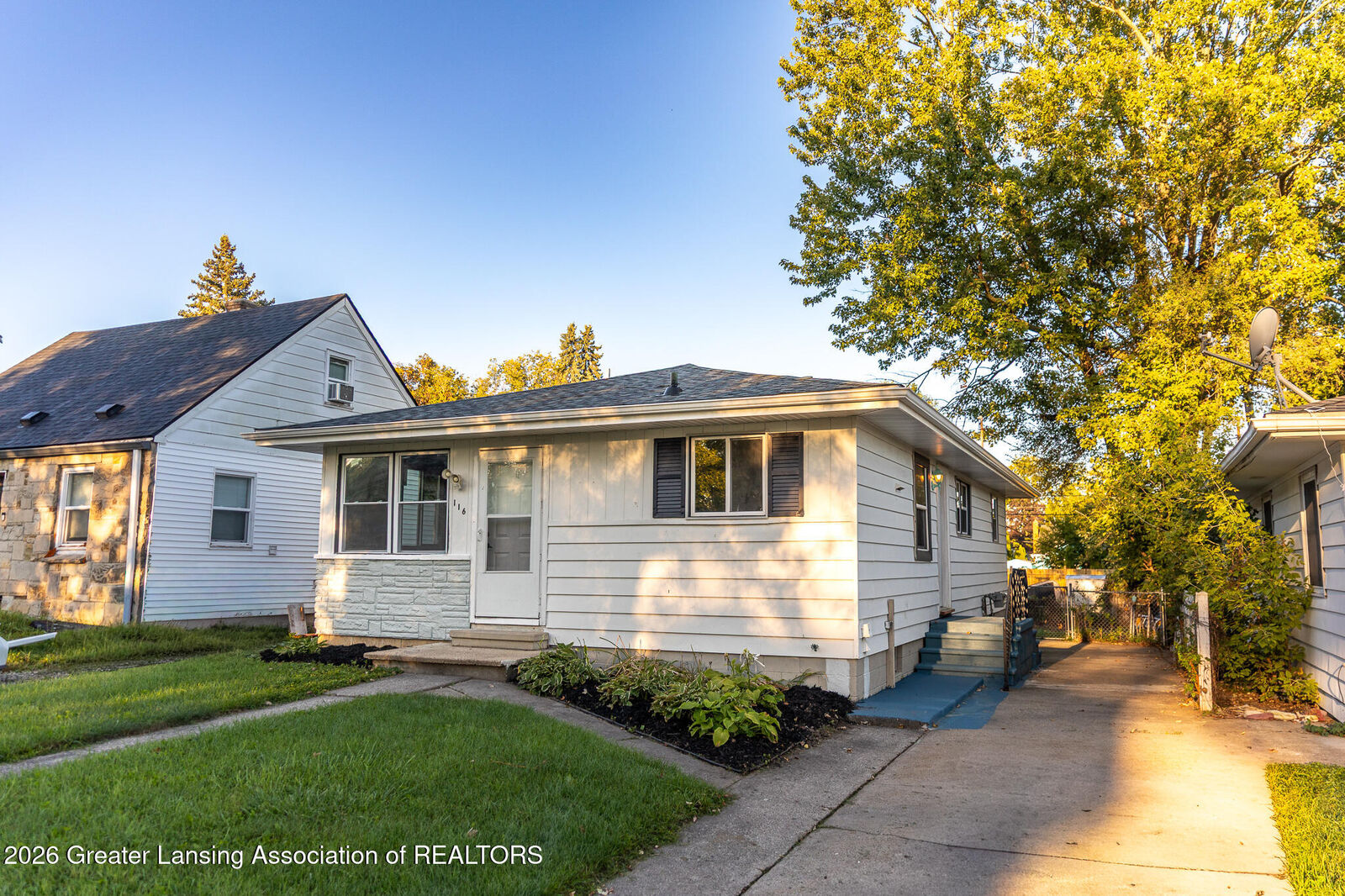 Property Photo:  116 S Hathaway  MI 48917 